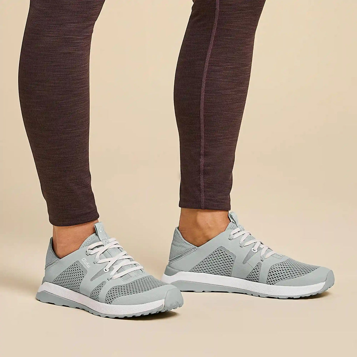 Huia - Pale Grey